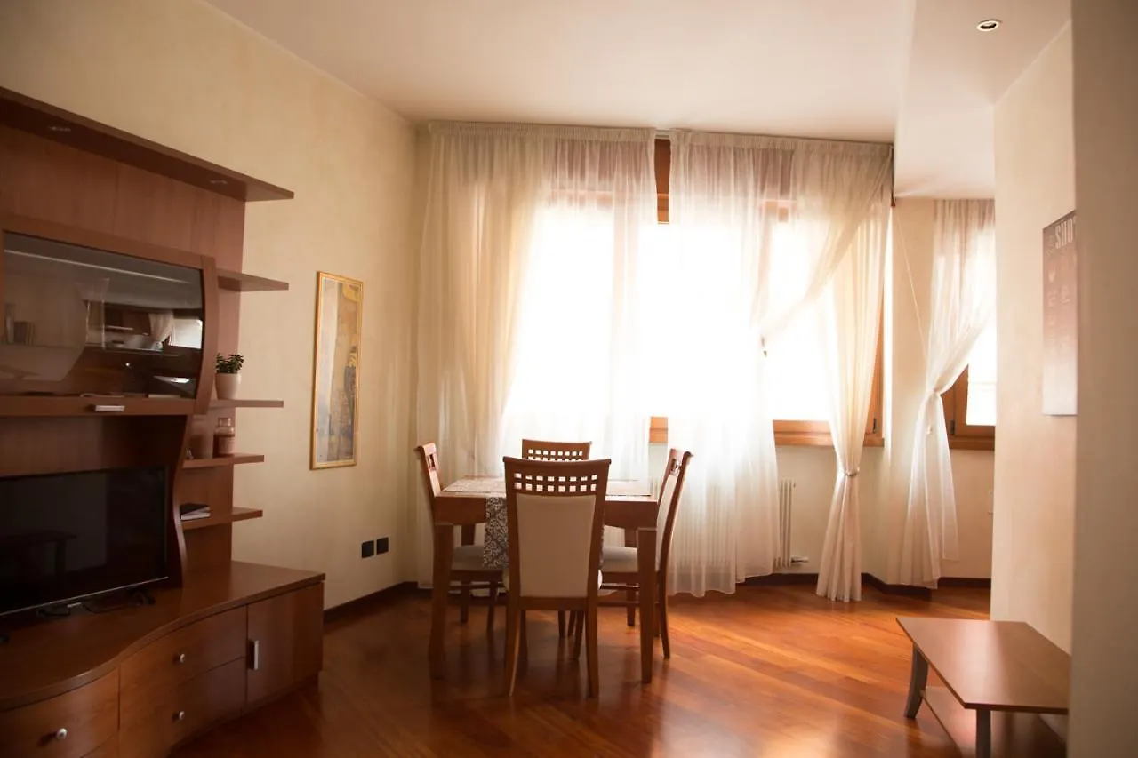 Gatto Romeo Apartments Verona